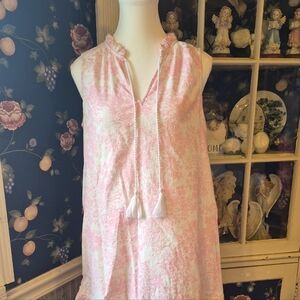 crown & ivy Pink and White Sleeveless Tassel Shift Dress